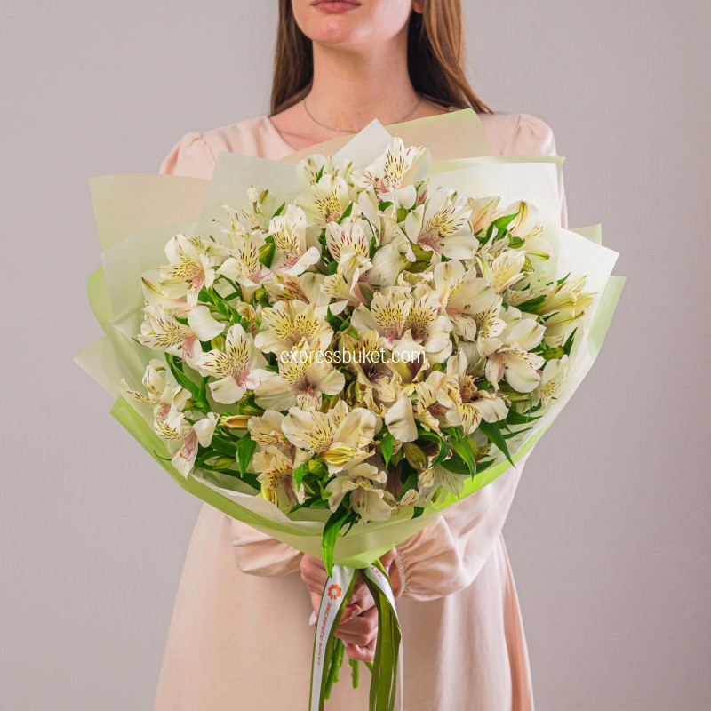 Букет из 11 альстромерий