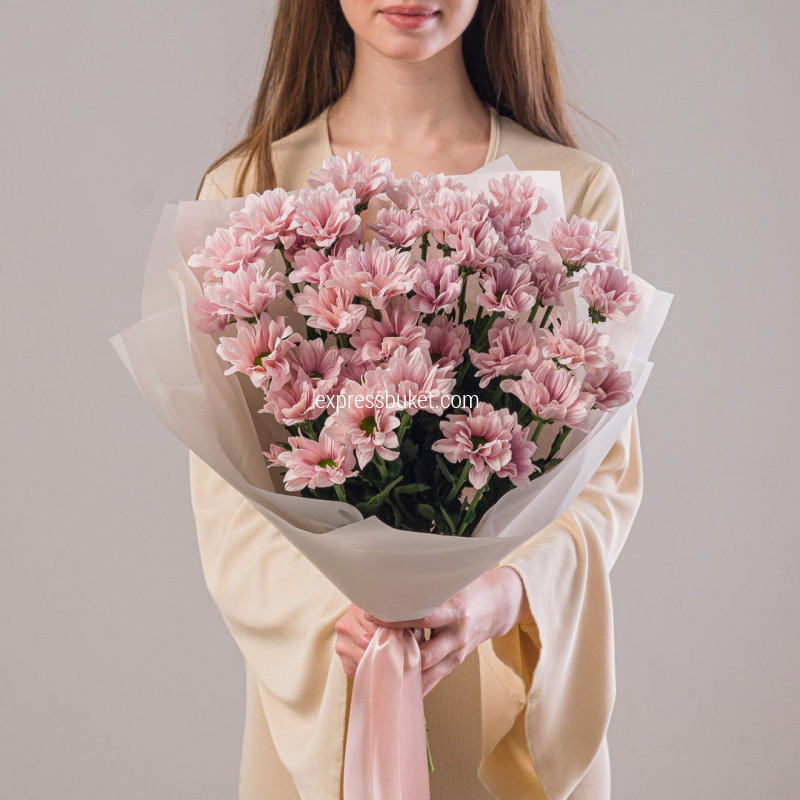 Букет из 7 кустовых хризантем