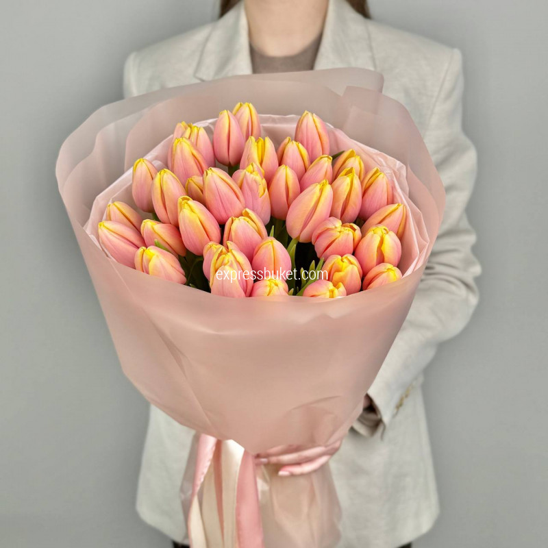 Персиковые тюльпаны, 35 шт 