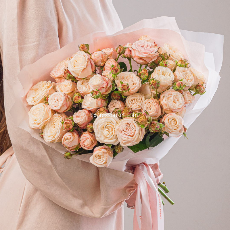 Букет из 9 пионовидных роз