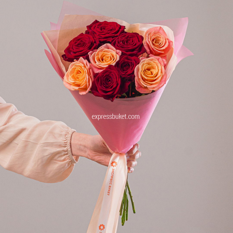 Микс роз персиковые+красные 9шт